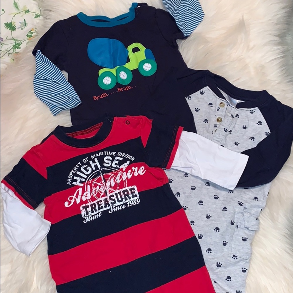 Size 6-12 month. Long sleeve one piece set of 3 size 6-12